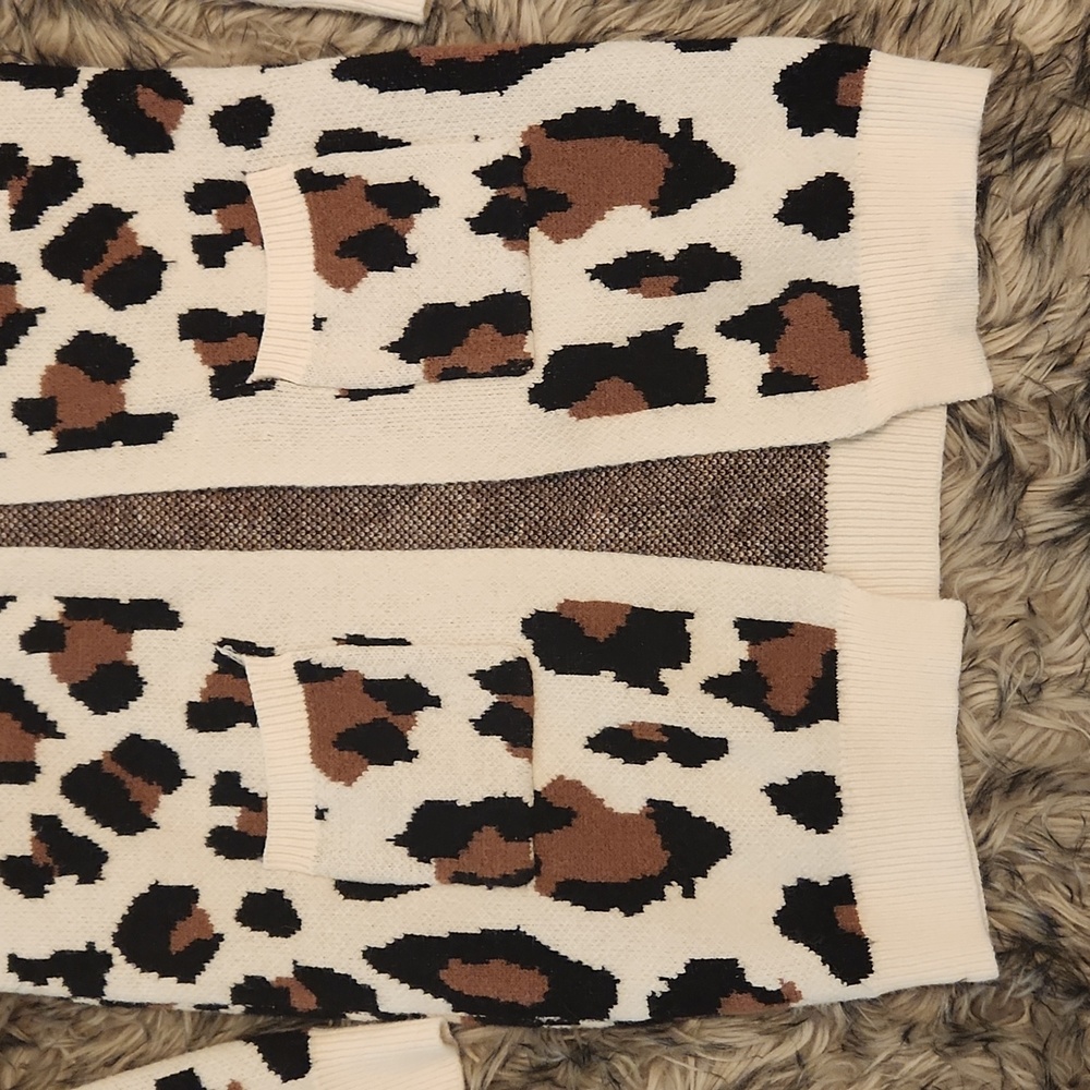 Pink Lily Leopard Cardigan - Picture 3 of 4